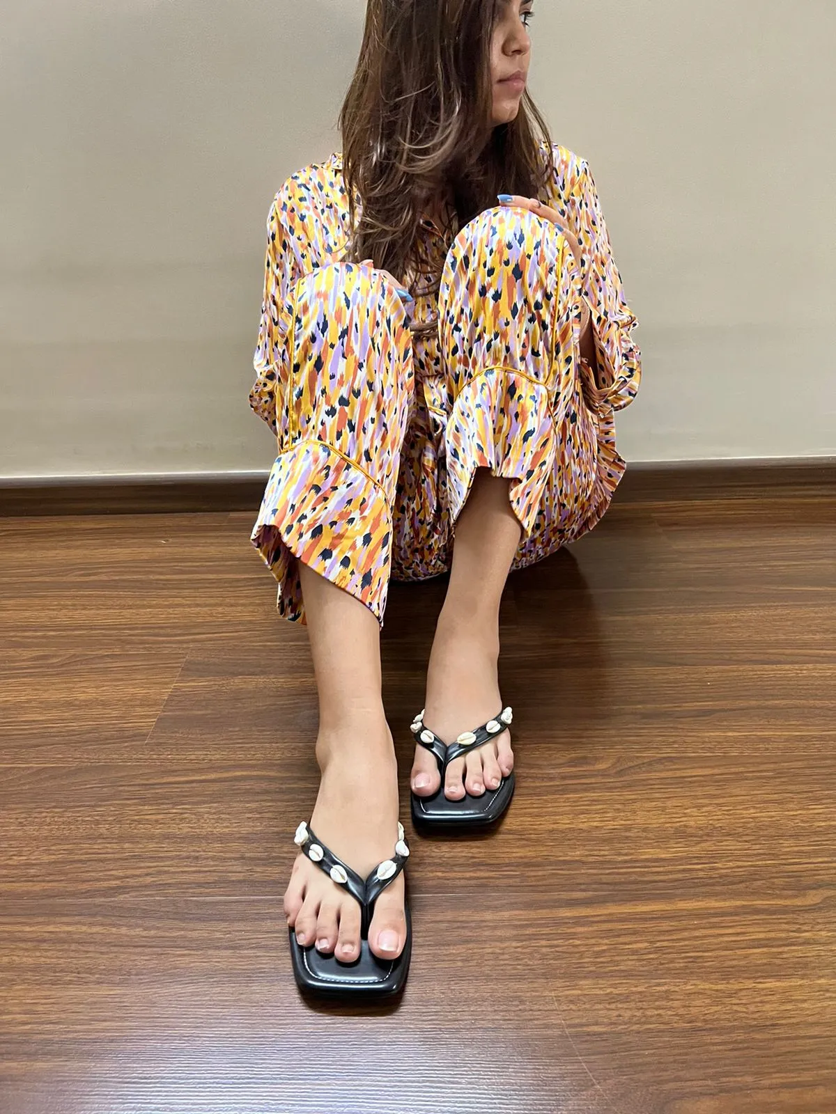 Kiara shell Sliders