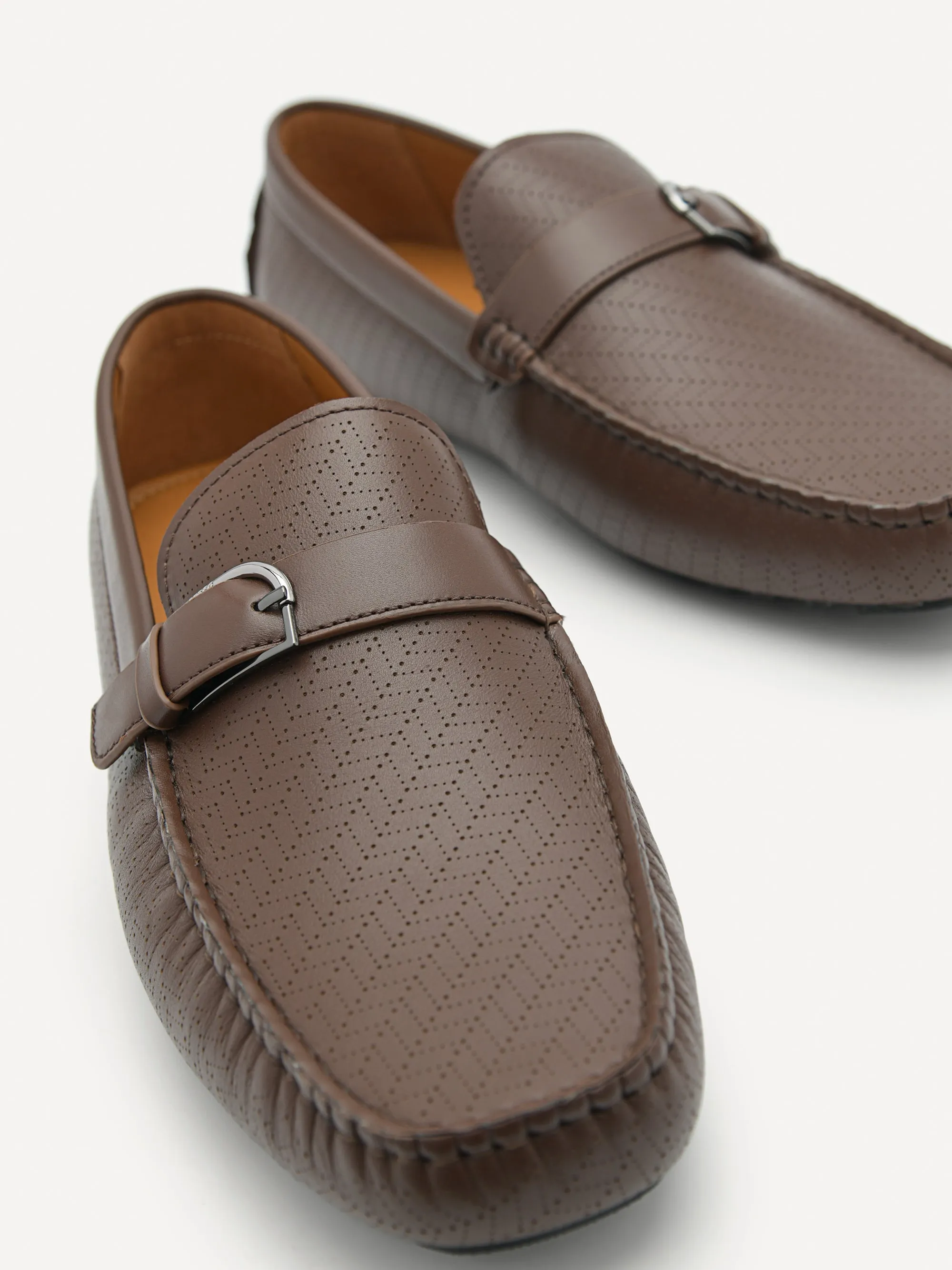 Leather Band Buckle Moccasins