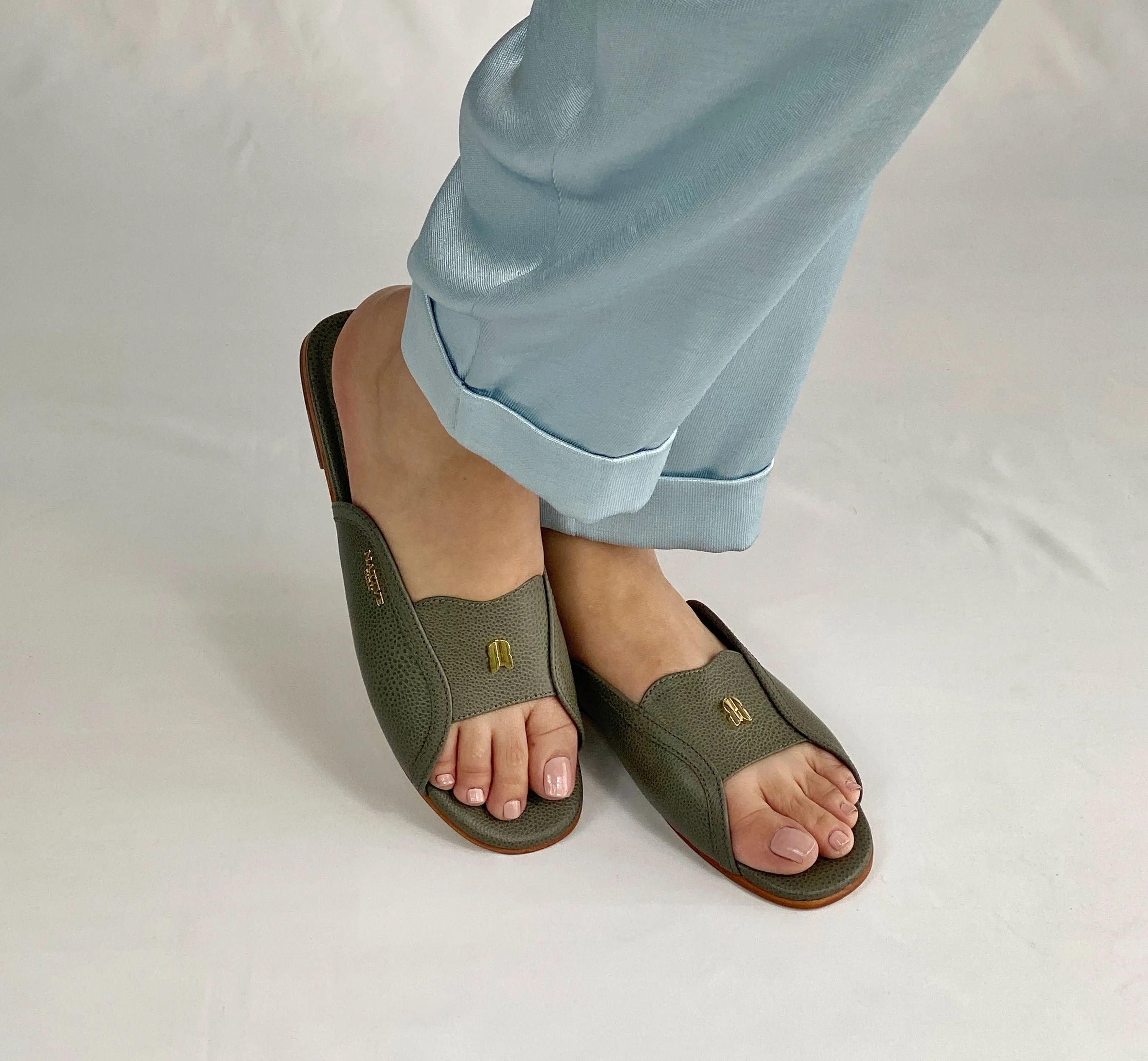 SF in Calf Solid in Lichen